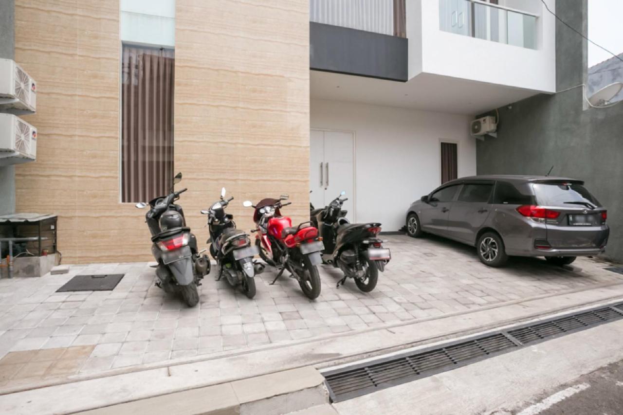 Reddoorz Syariah Near Lapangan Pancasila Simpang Lima Pansiyon Semarang Dış mekan fotoğraf